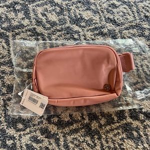 Lulu lemon Everywhere Belt Bag NWT
